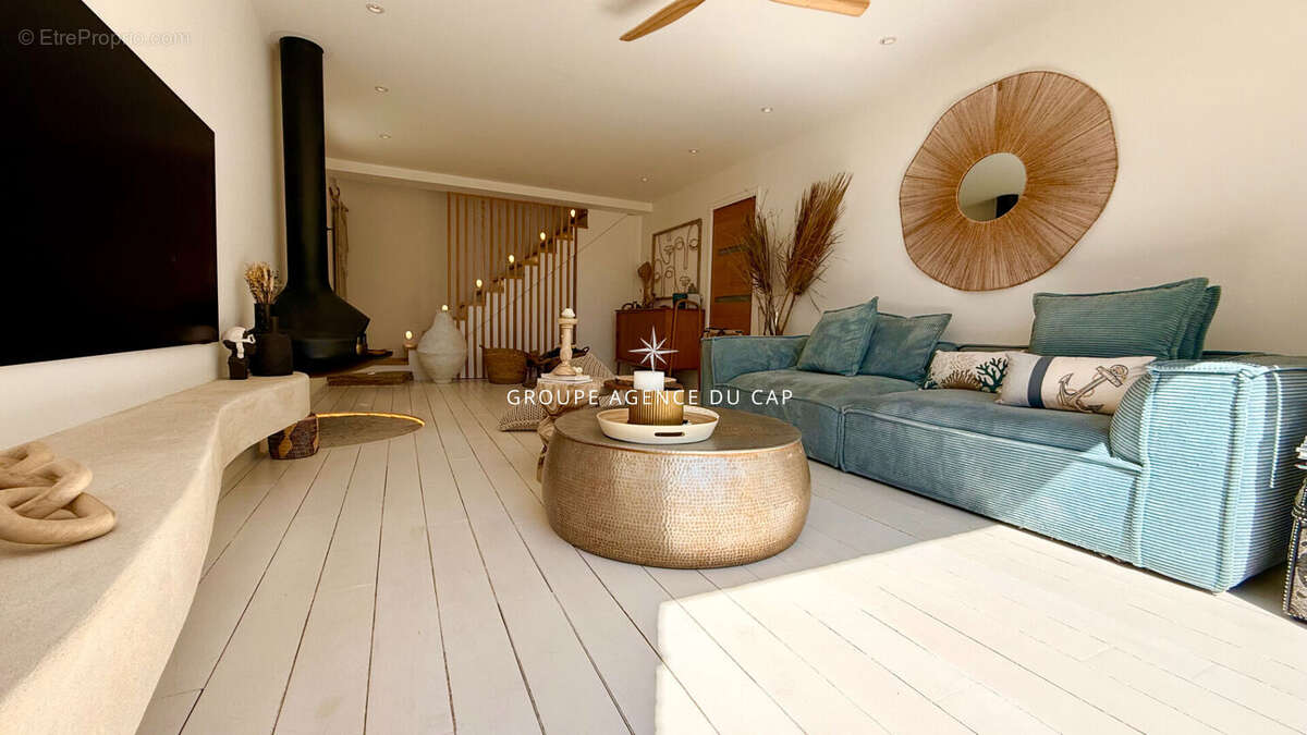 Appartement à LES ISSAMBRES