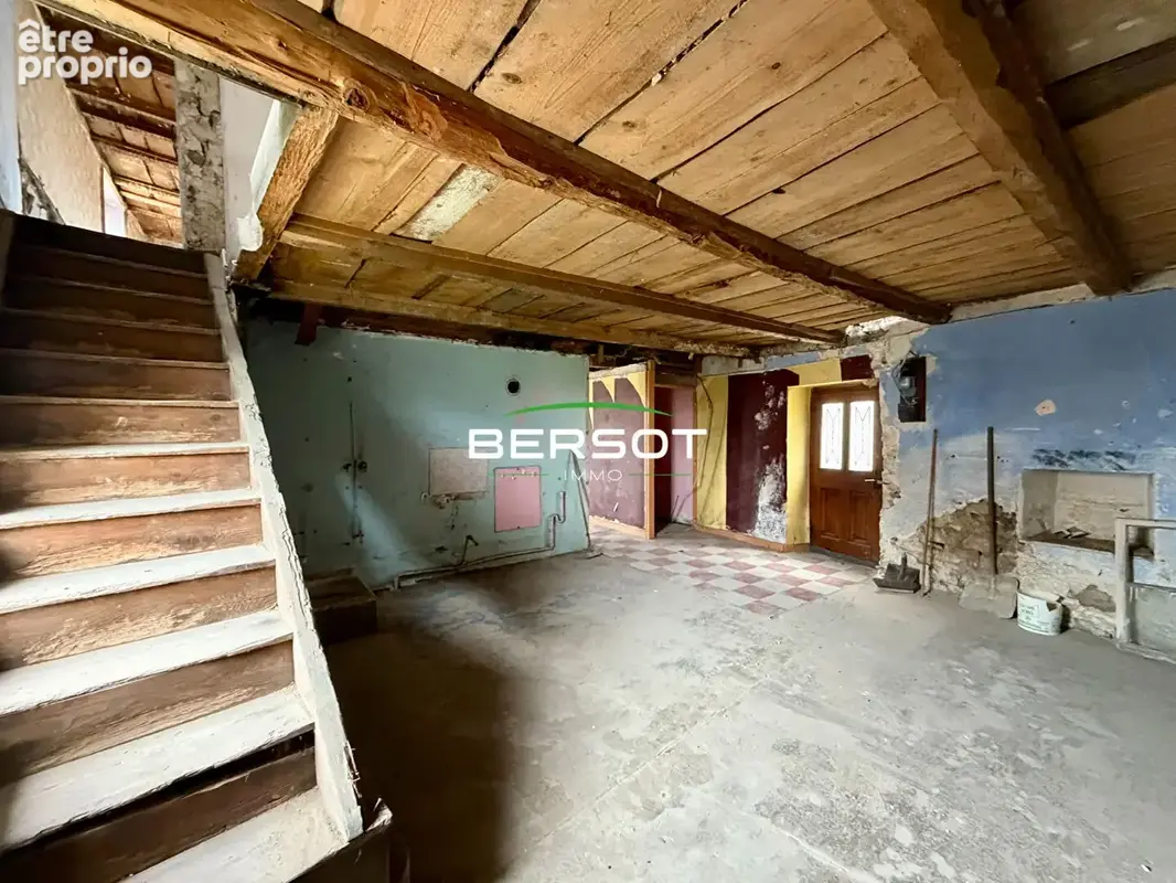 Maison à rénover entièrement  Beau potentiel à Loray - photo 2