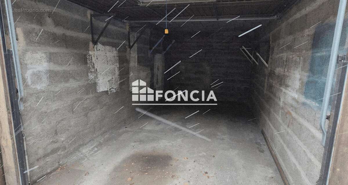 Parking à ECHIROLLES