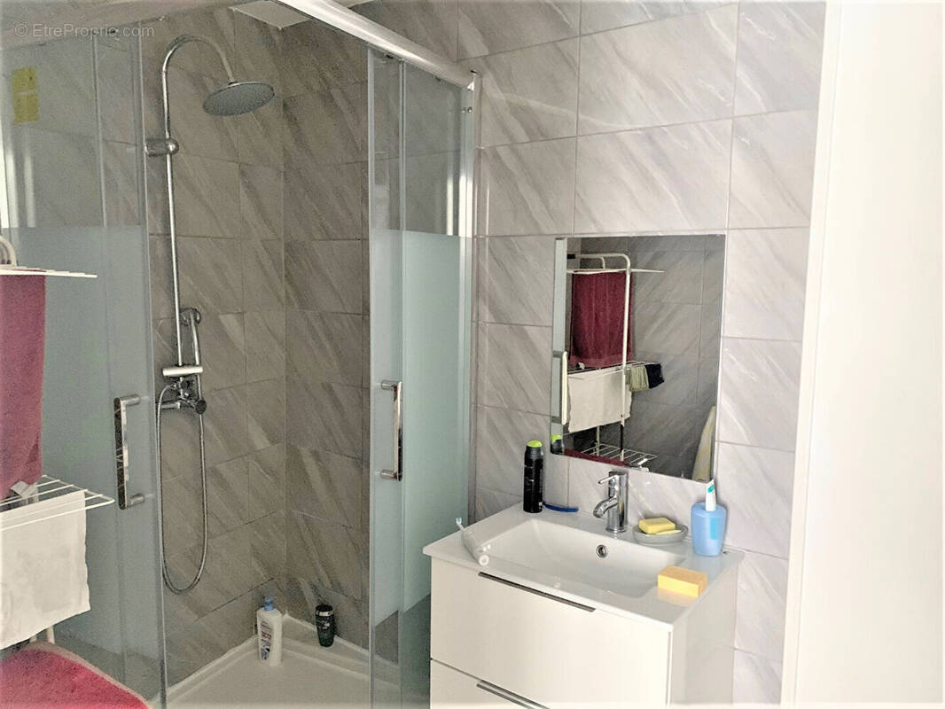 Appartement à LA GARENNE-COLOMBES