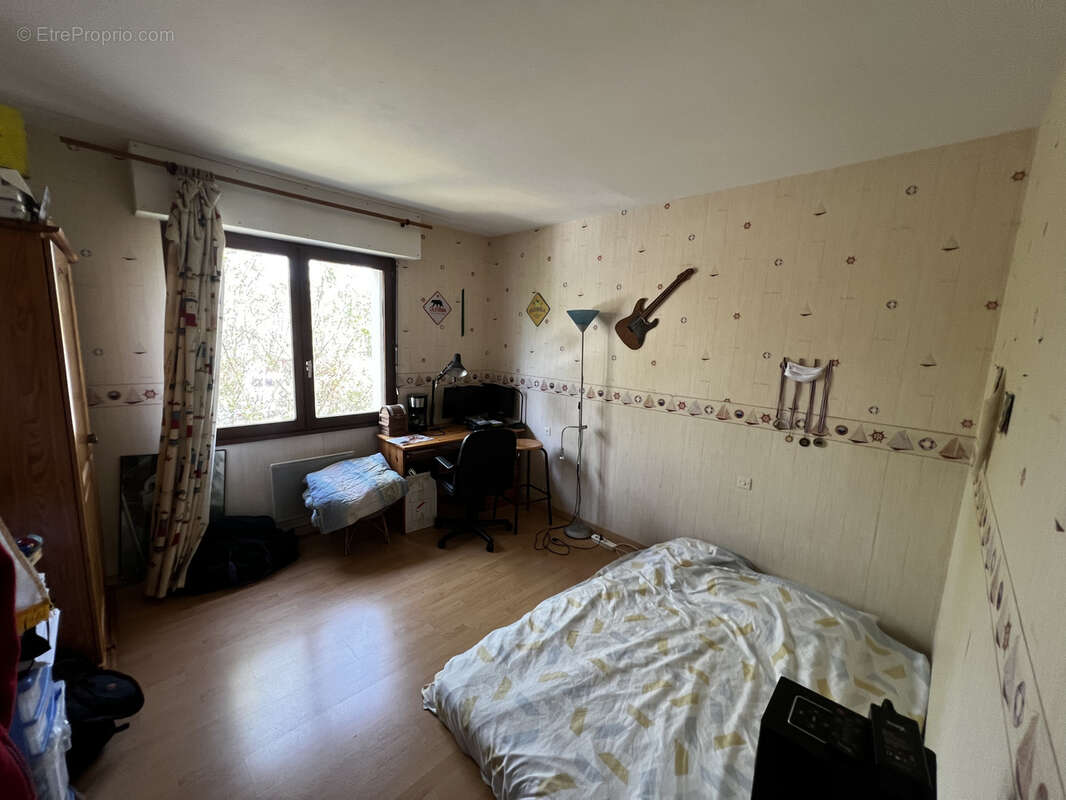 Pavillon 5 chambres - garage - terrain - photo 14