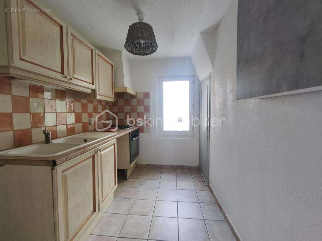 Maison de village T4 de  145 m² dont 65 m² de combles aménageables - photo 2