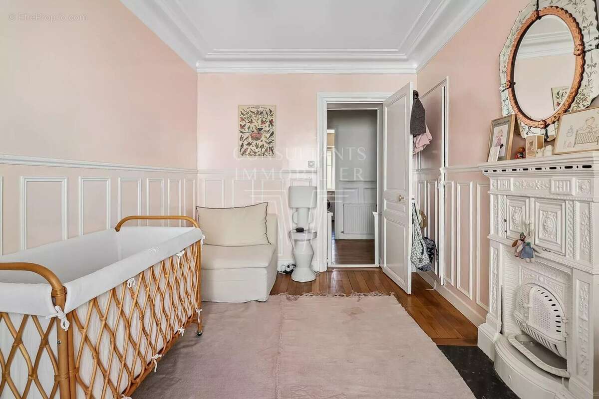Appartement à LEVALLOIS-PERRET