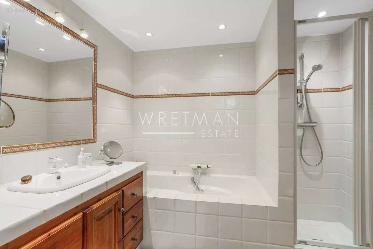 Maison à TOURRETTES-SUR-LOUP