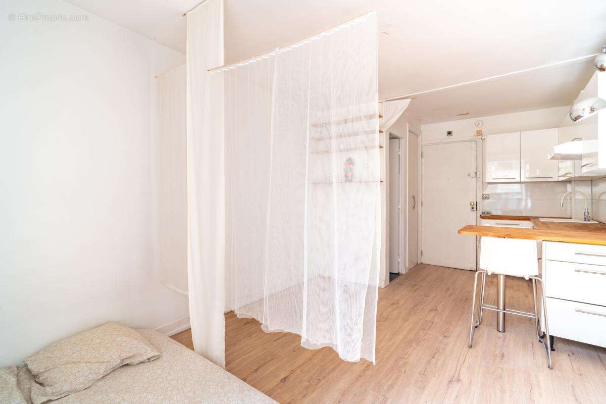 Appartement à PARIS-7E