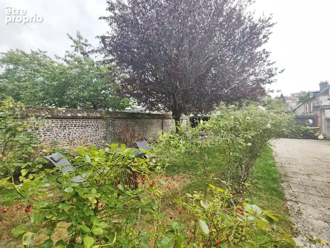 En ville, au calme, maison 3 chambres avec jardin clos - photo 8