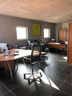 Commerce à MANDELIEU-LA-NAPOULE