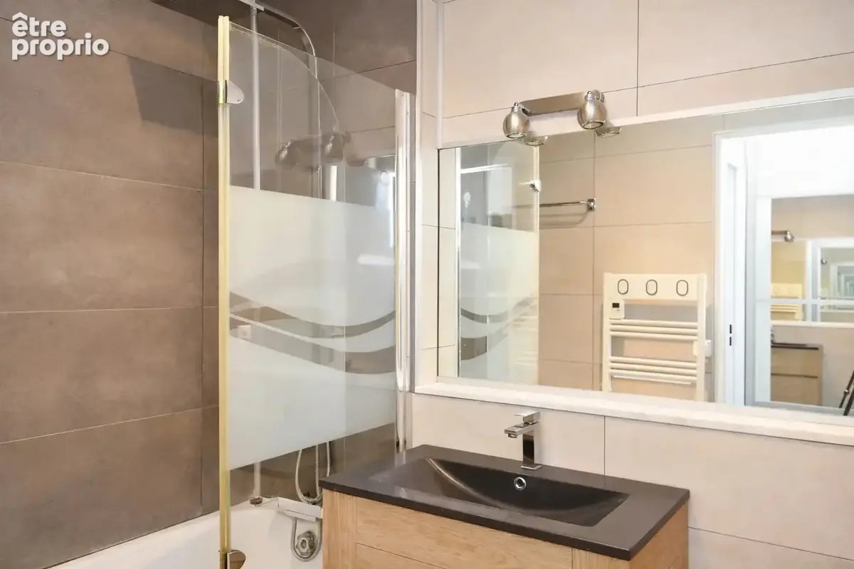 BAS DE CHATOU - Résidence de standing - Appartement 2 pièces 46 m² avec cave et box - 5 mn RER - photo 7