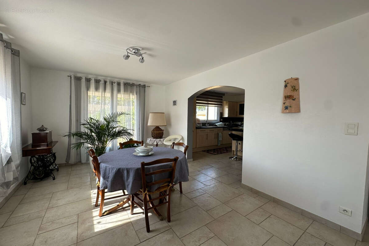 Maison à BOUTENAC