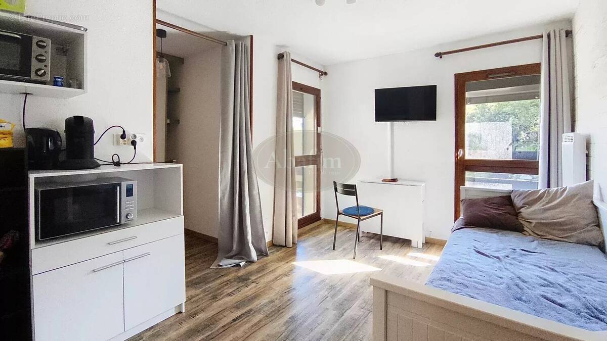 Appartement à MAYREGNE