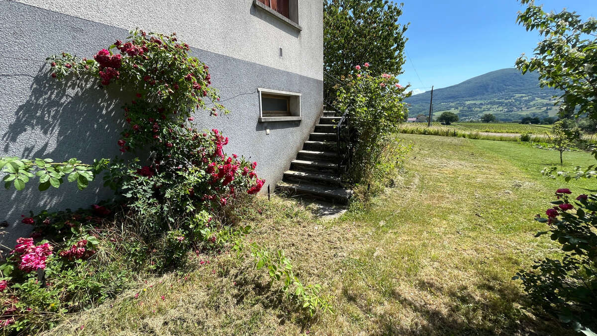 Maison à CORBONOD