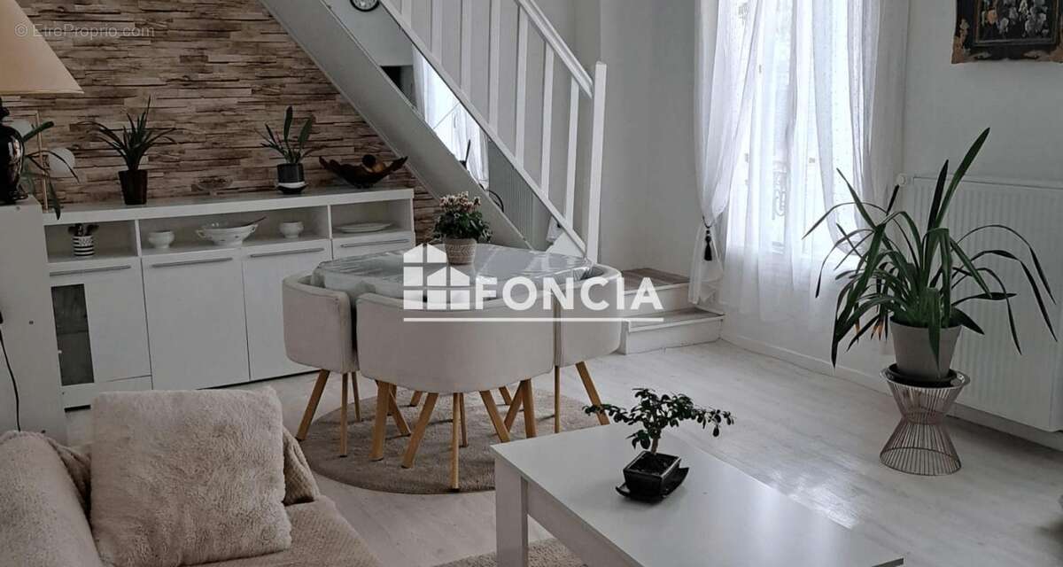 Maison à VILLENEUVE-SAINT-GEORGES