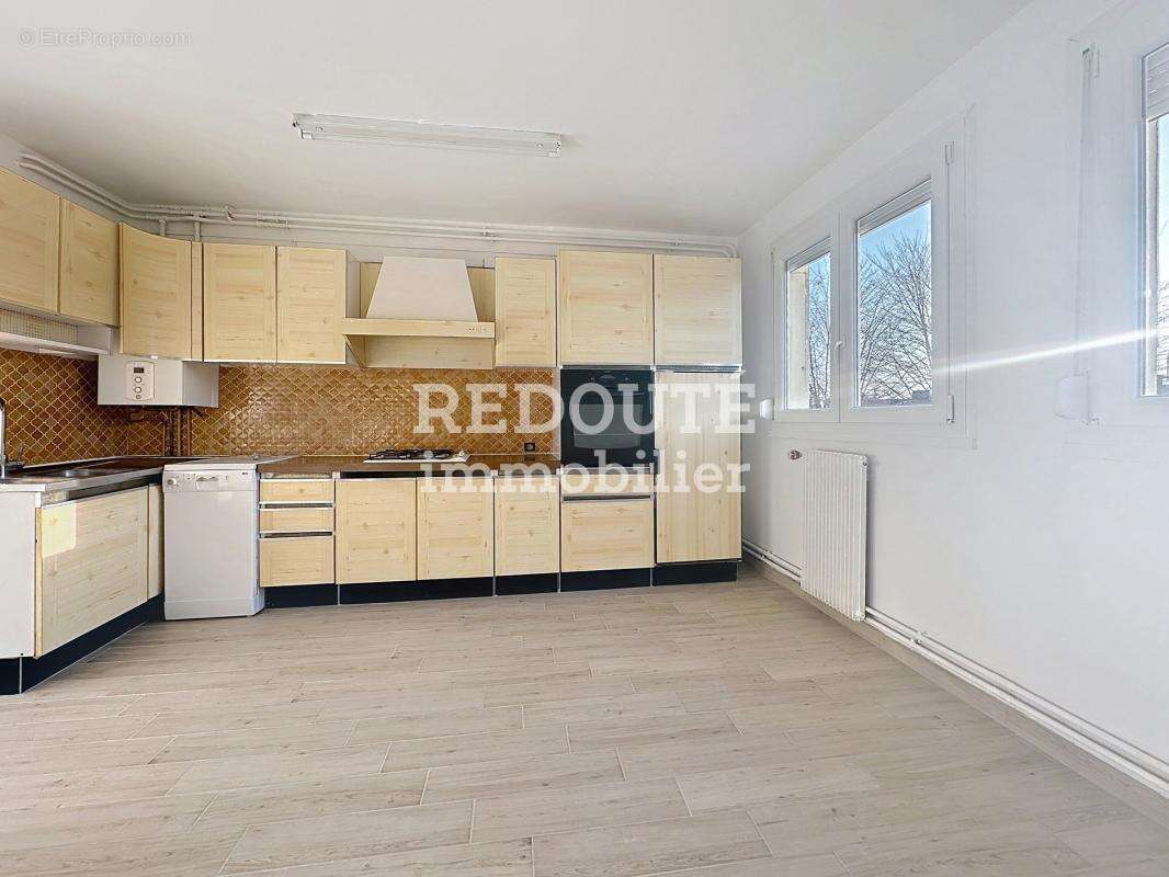 Appartement T4 à vendre à Reims – Secteur Avenue d’Épernay – 3 chambres – Parking – Cave - photo 4