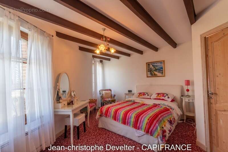 Maison à SAINT-GEORGES-BUTTAVENT