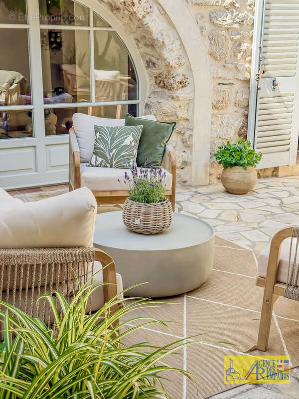 Maison avec Jardin dans le VIEIL ANTIBES - photo 19