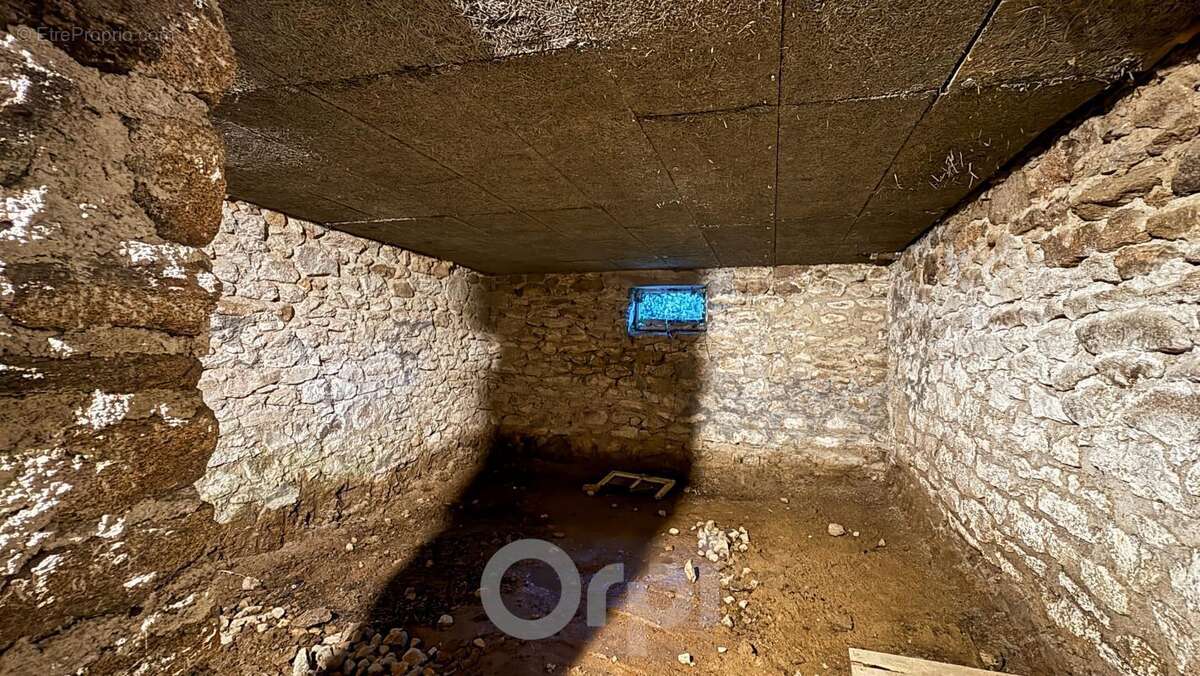 Maison à BESSINES-SUR-GARTEMPE