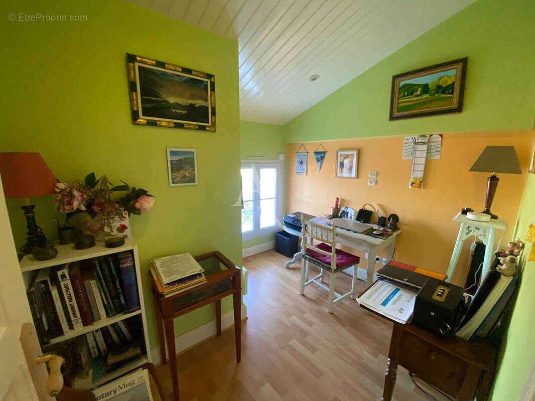 Maison à SAINT-NAZAIRE-SUR-CHARENTE