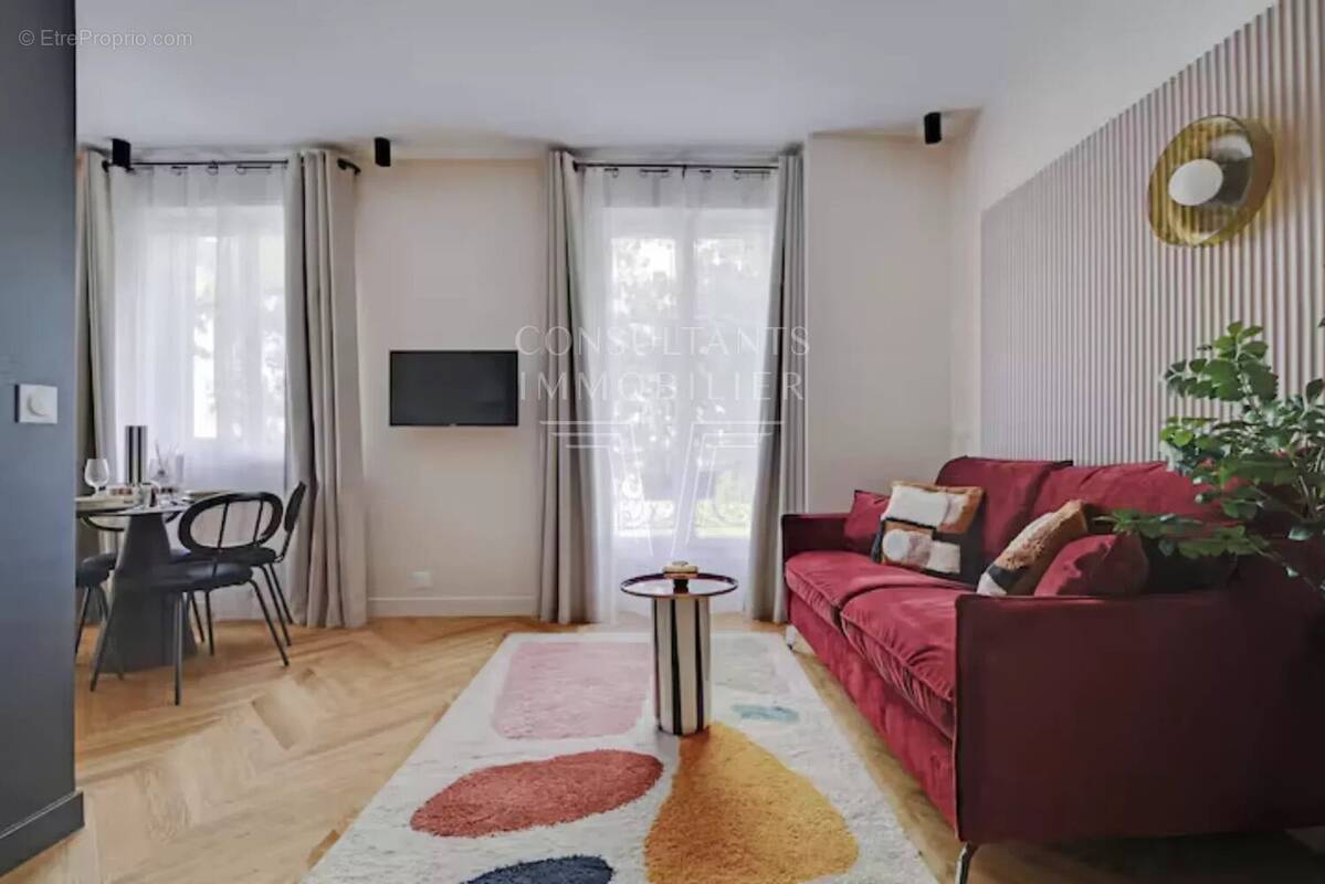 Appartement à PARIS-15E