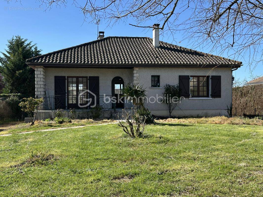 Maison à NEUVILLE-DE-POITOU