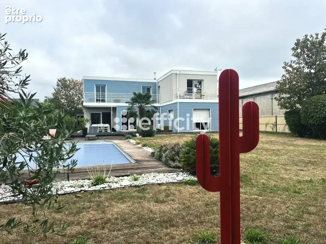 Maison 7 pièces 250 m² · à La Baule-Escoublac · 250 m² · 995 000 €