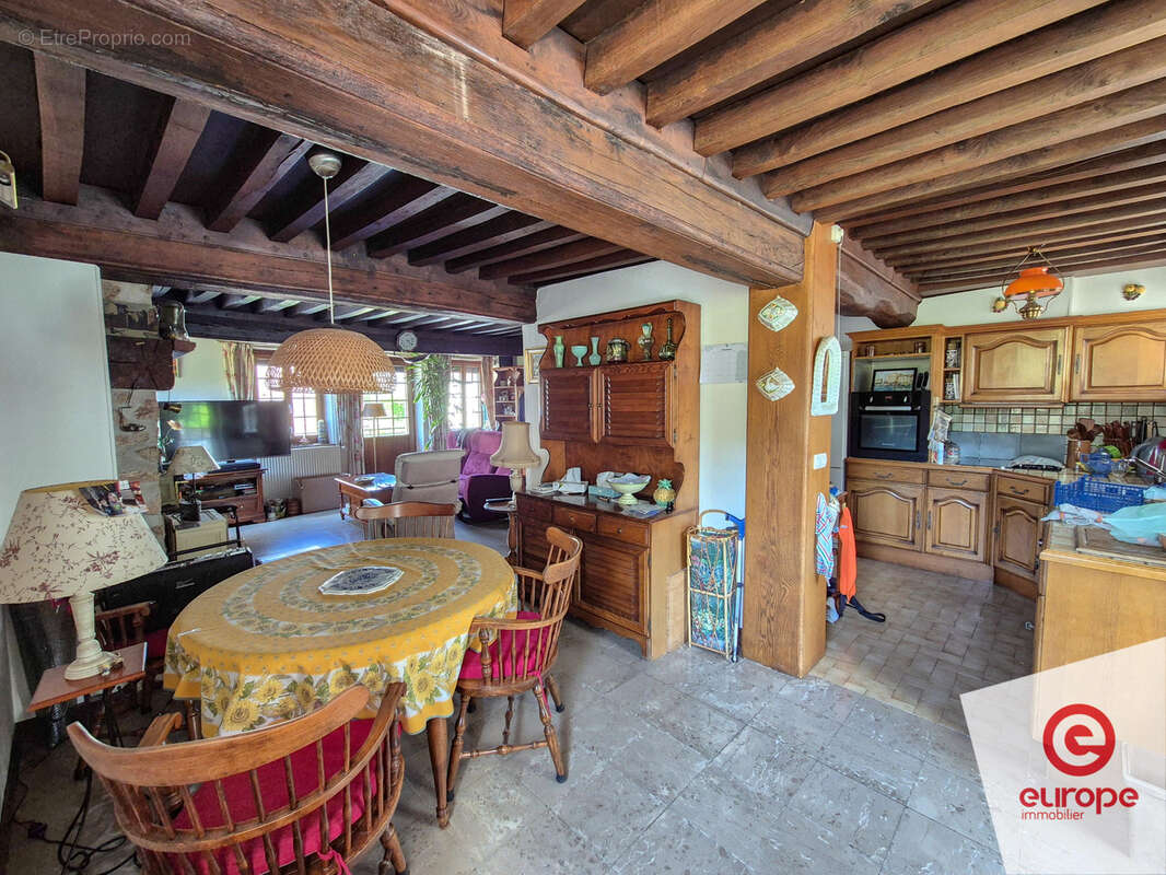 Maison 7 pièces de 211m2 avec jardin de 4 055m2 au coeur du Morvan - photo 6