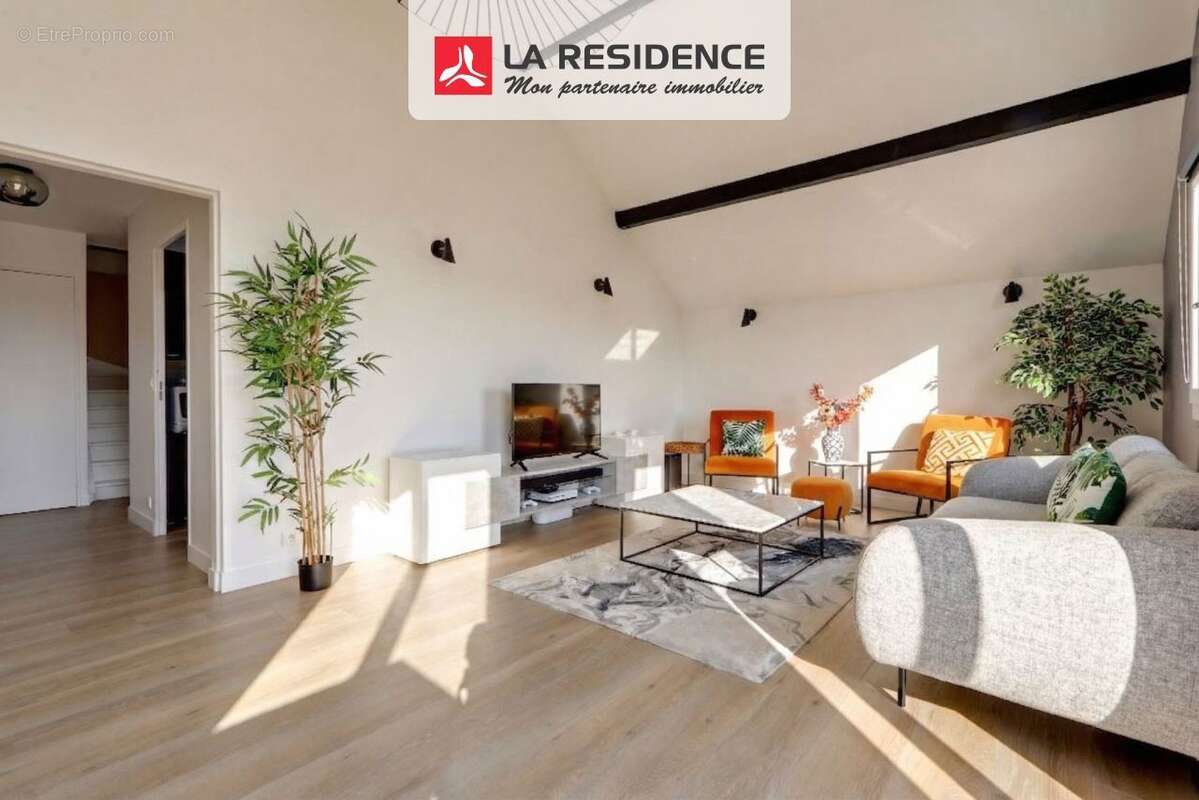 Appartement à BEAUCHAMP