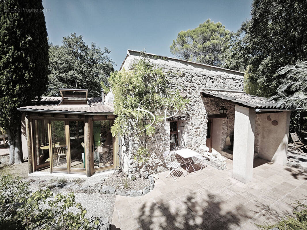 Maison à LORGUES