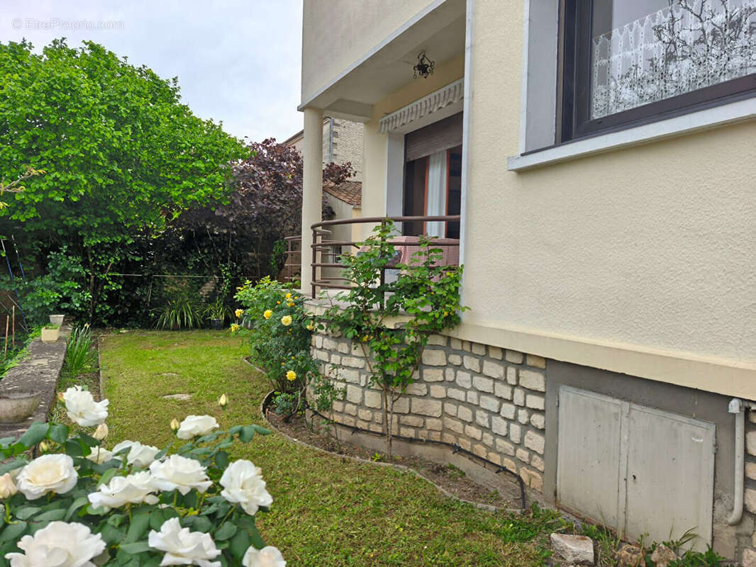 Ens. immobilier, 7 pièces, 172 m2 COGNAC - photo 2
