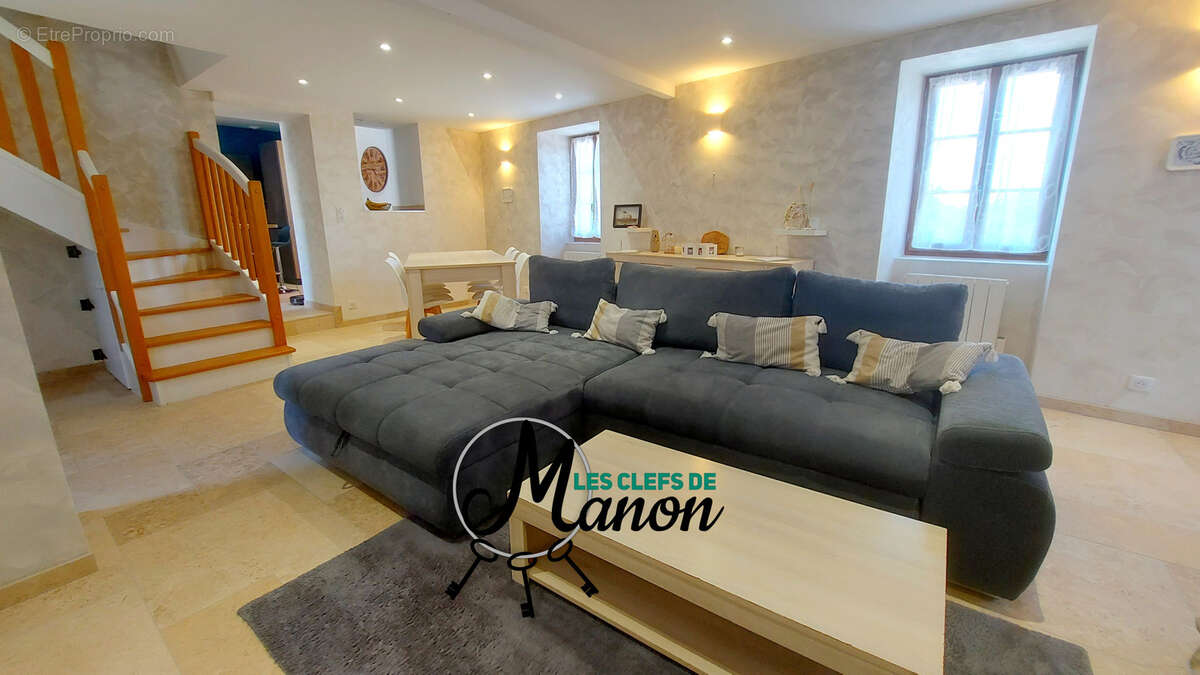 Maison à CHATEAUPONSAC