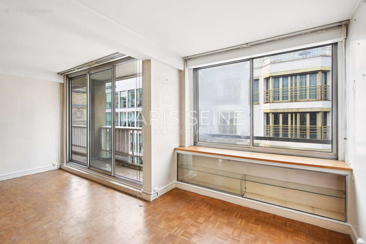 Appartement à PARIS-15E