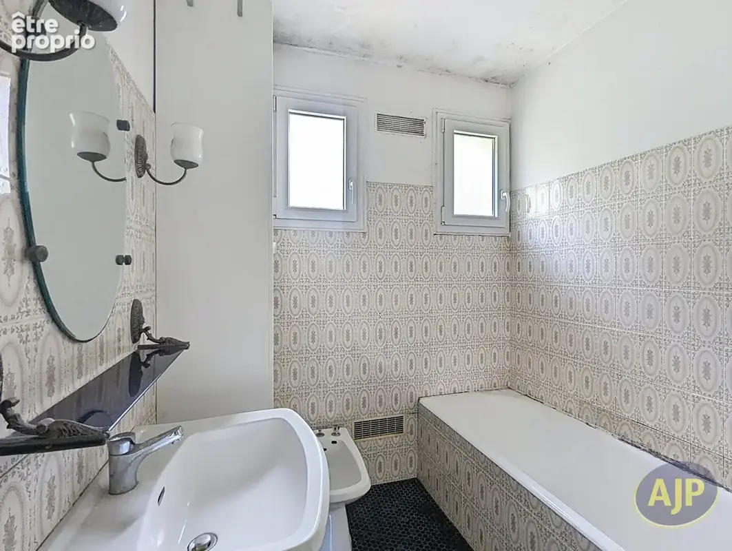 Thorigné-Fouillard - Maison avec fort potentiel sur terrain de 400 m² - photo 10