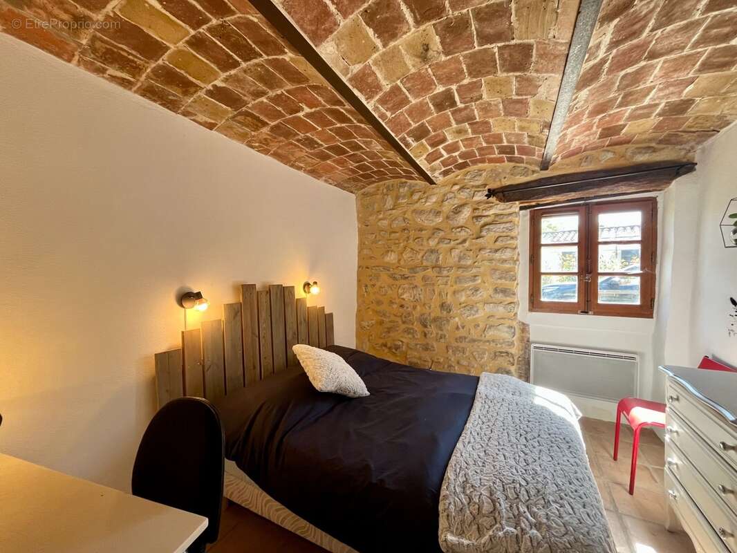 Maison de caractère, rénovée, avec cour et terrasse – Village prisé du Gard - photo 4