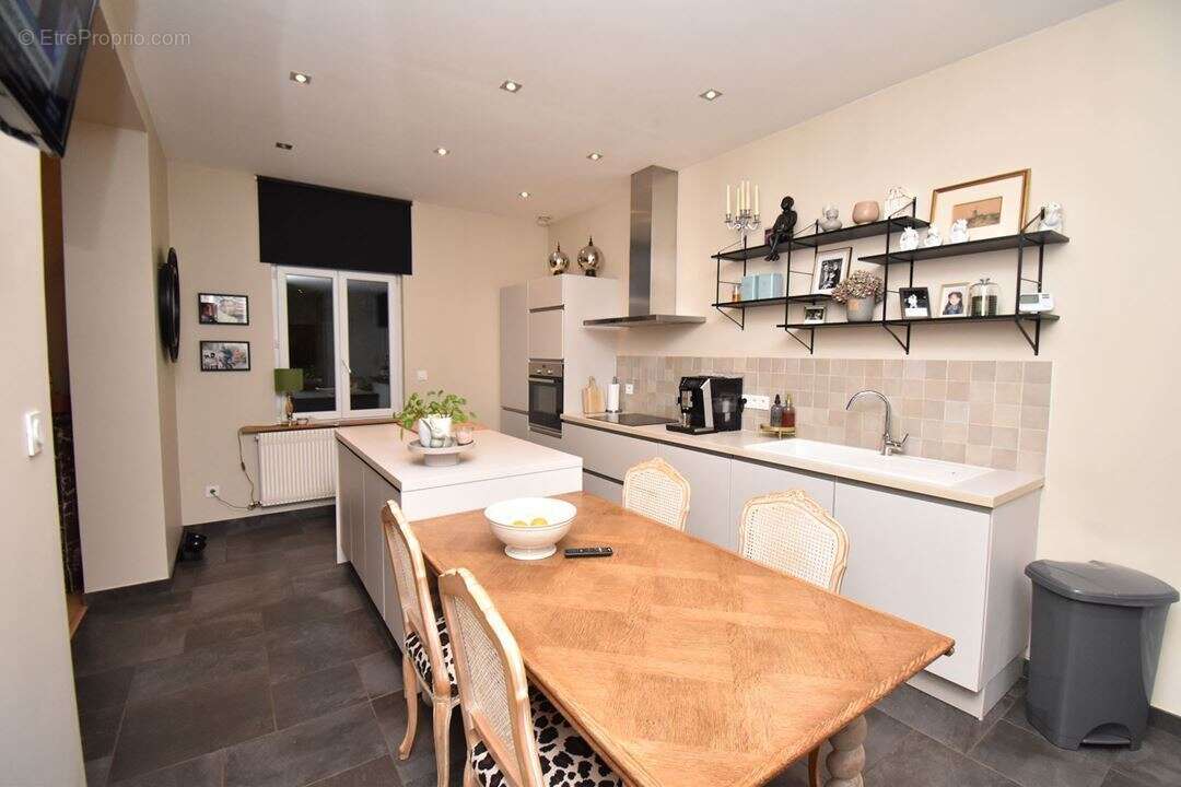 Maison à CREVECOEUR-SUR-L'ESCAUT