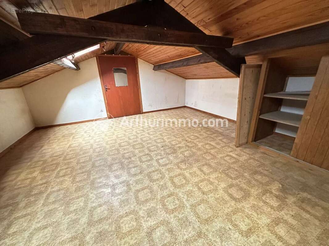 Maison à SAINT-ASTIER