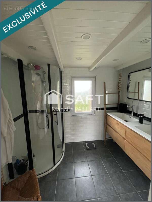 Maison 135 m² à Saint-Omer-Capelle  - photo 4