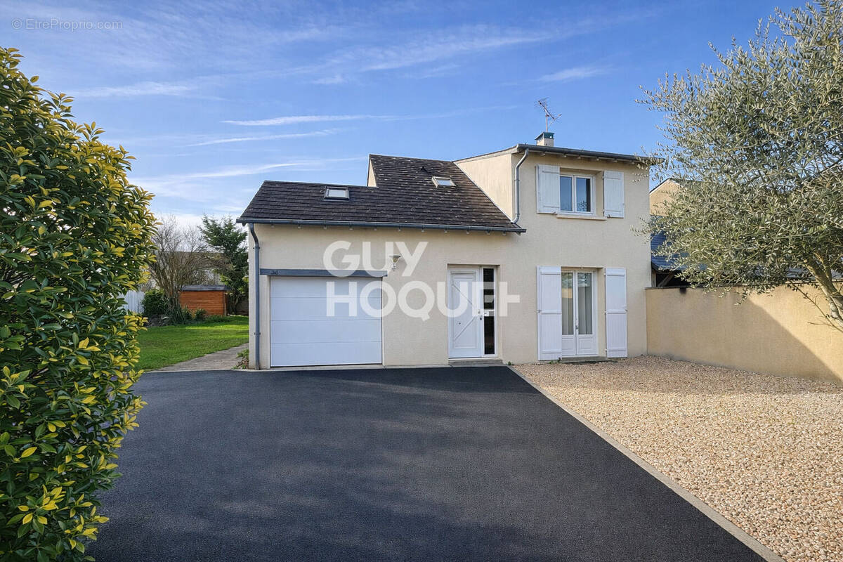 Maison à SAINT-CYR-SUR-LOIRE
