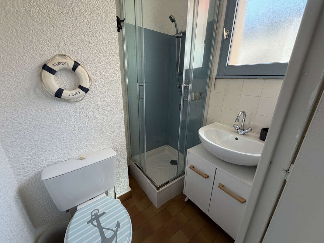 Coup de cœur à Cap Coudalère   Grand Studio Rénové avec Vue Port & espace vert - photo 7