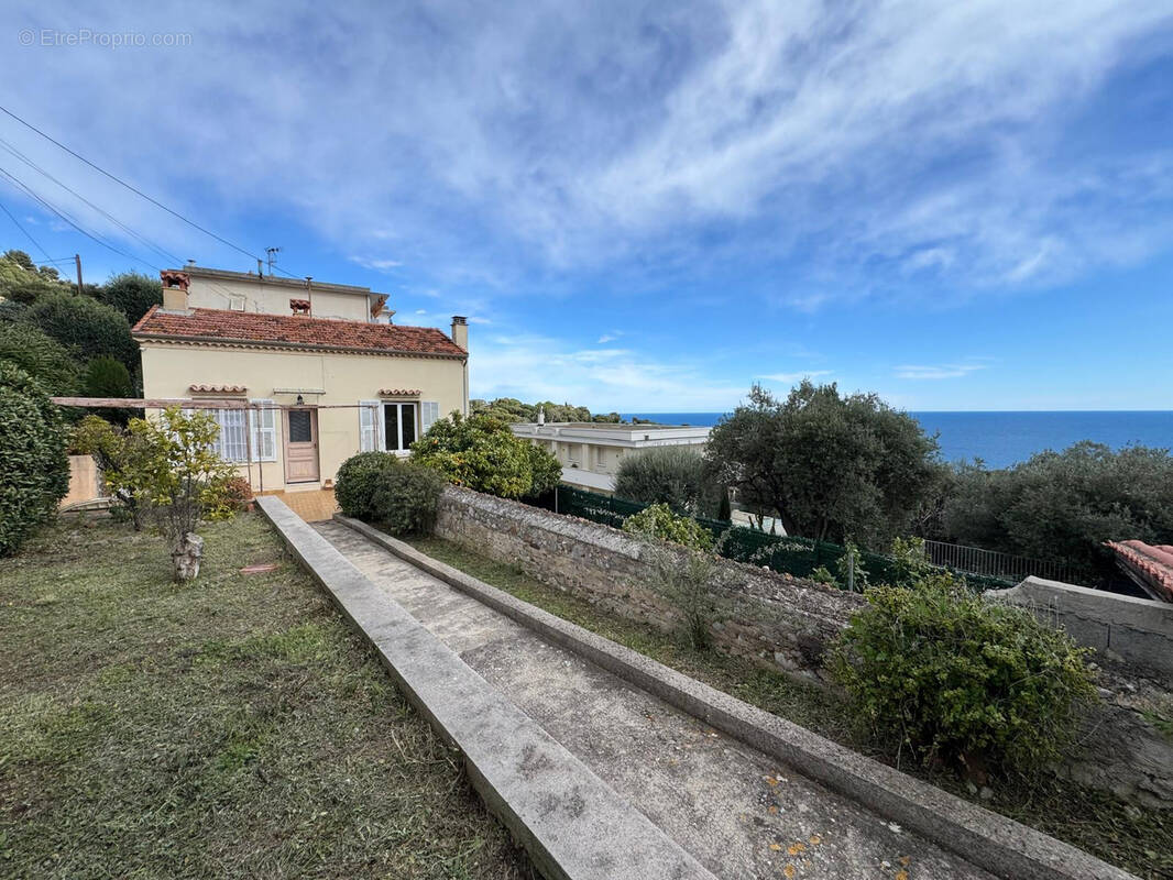 Maison à CAP-D'AIL