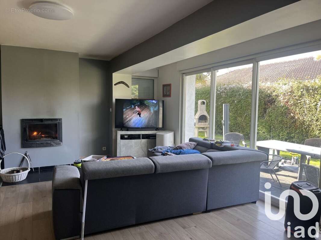 Photo 2 - Maison à JUILLAN