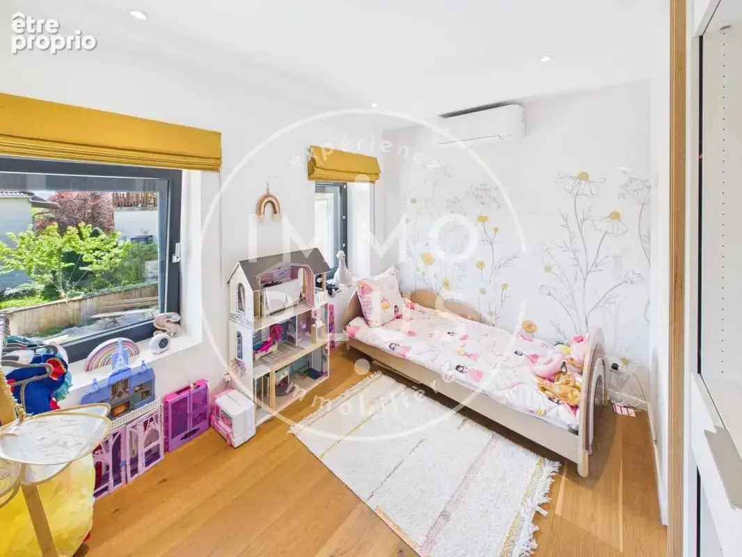 Vente - Maison - 7 pièces + cuisine - 210 m² - 799 000 € - - photo 10
