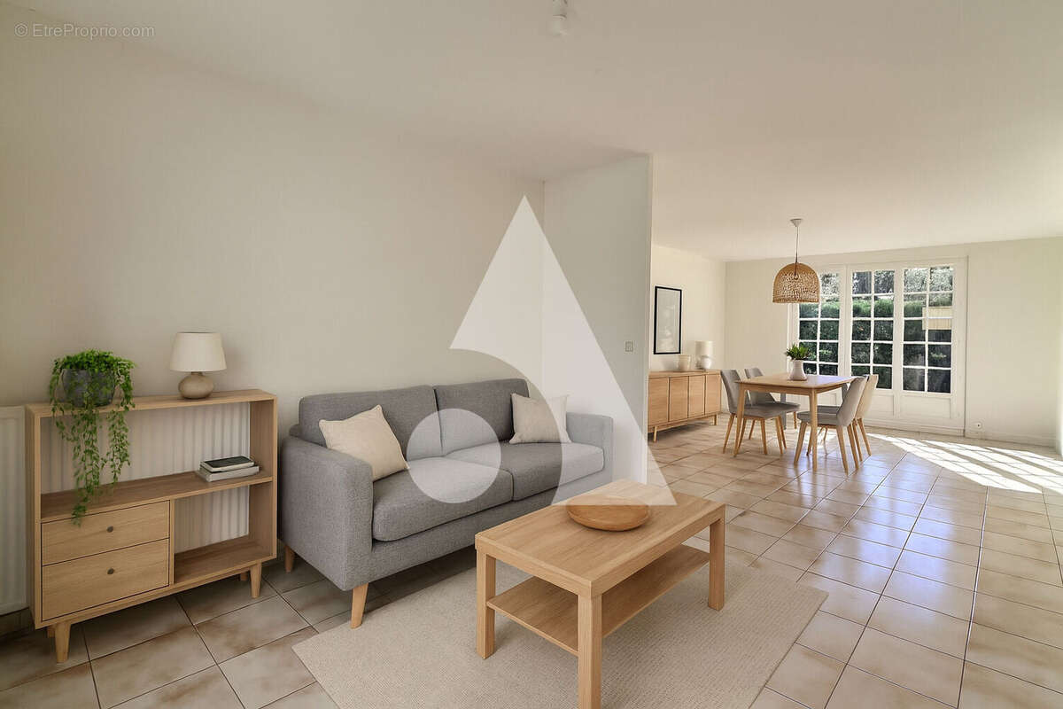 Maison à AUVERS-SUR-OISE