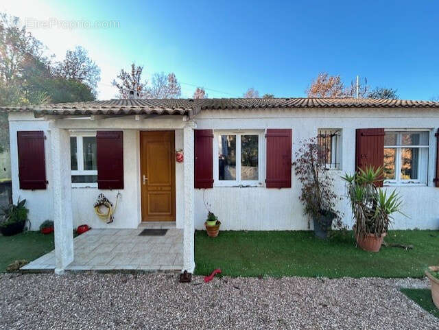 Maison à SAINTE-ANASTASIE-SUR-ISSOLE