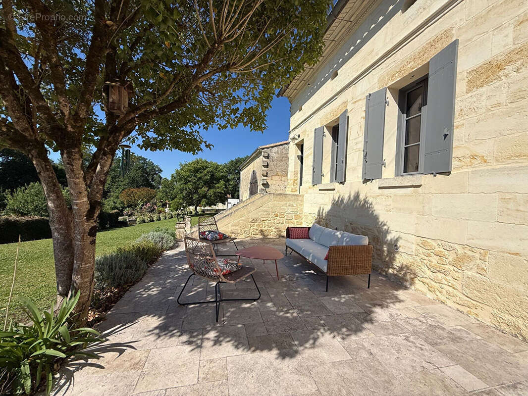 Maison à MONTAGNE