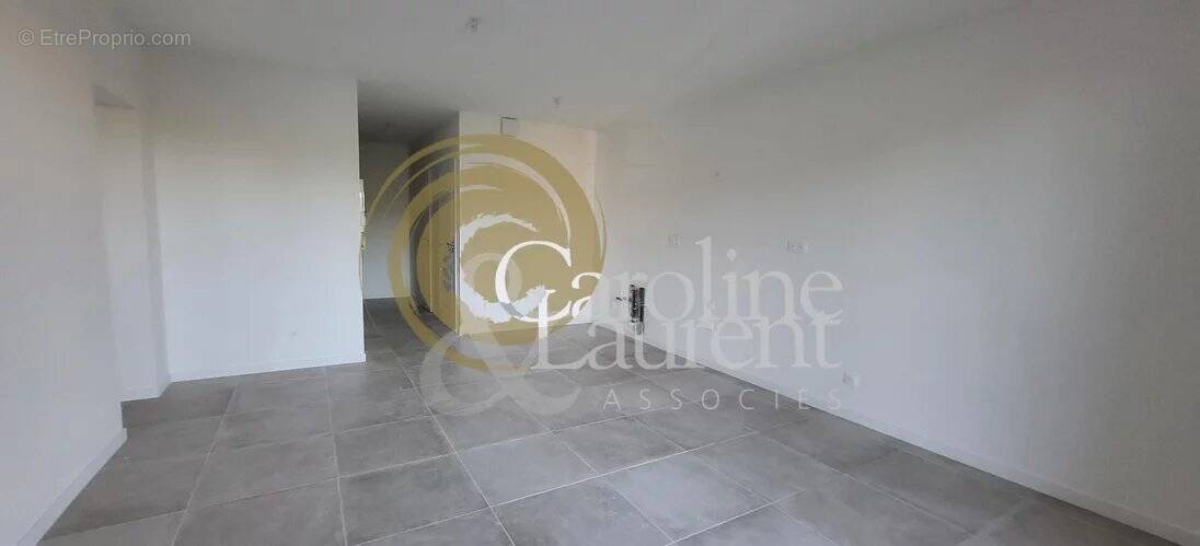 Appartement à ROGNES