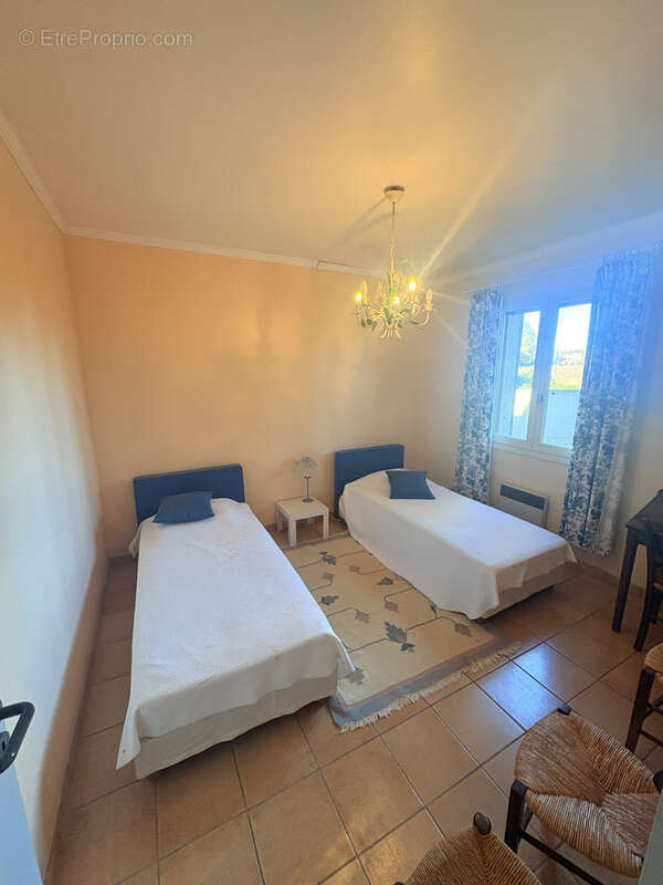 Maison à VILLEVIEILLE