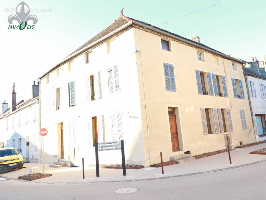 Appartement à SEURRE