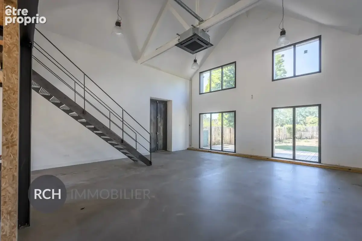Montfort-l'Amaury - Loft à aménager avec un fort potentiel de valorisation - photo 4