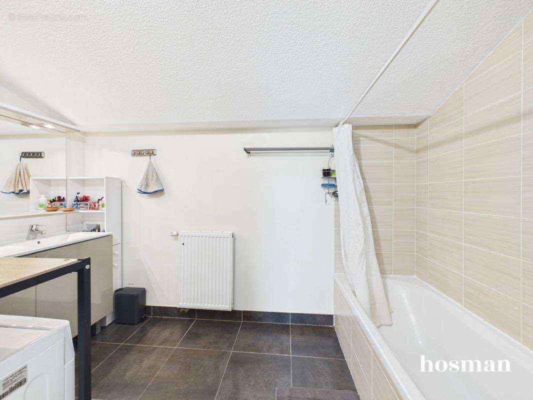 4 pièces - 95 m² dernier étage avec parking, terrasse de 193m2 - Rue Yves Montand, Bègles - photo 16