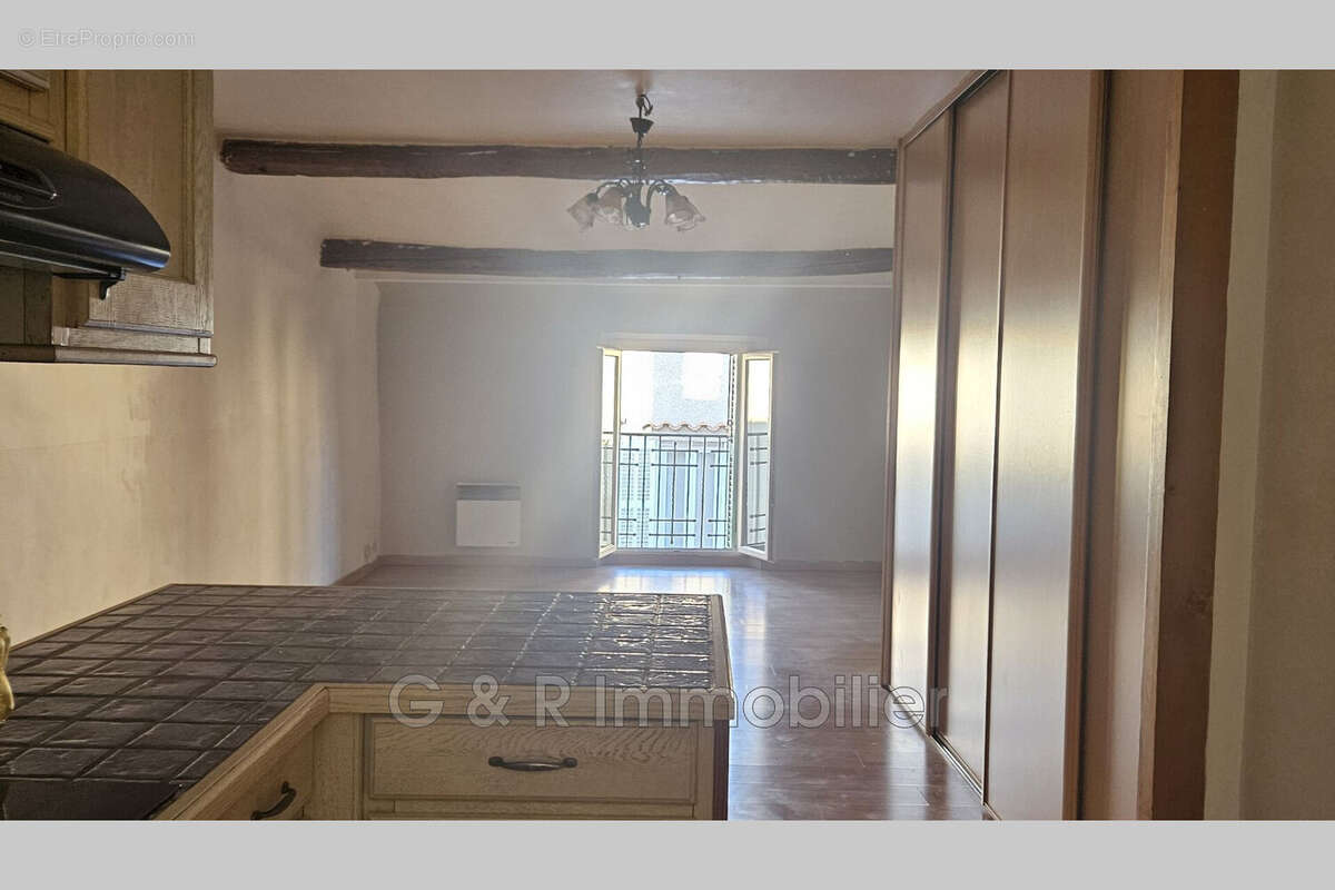 Appartement 34 m² à Cuges-Les-Pins  - photo 3