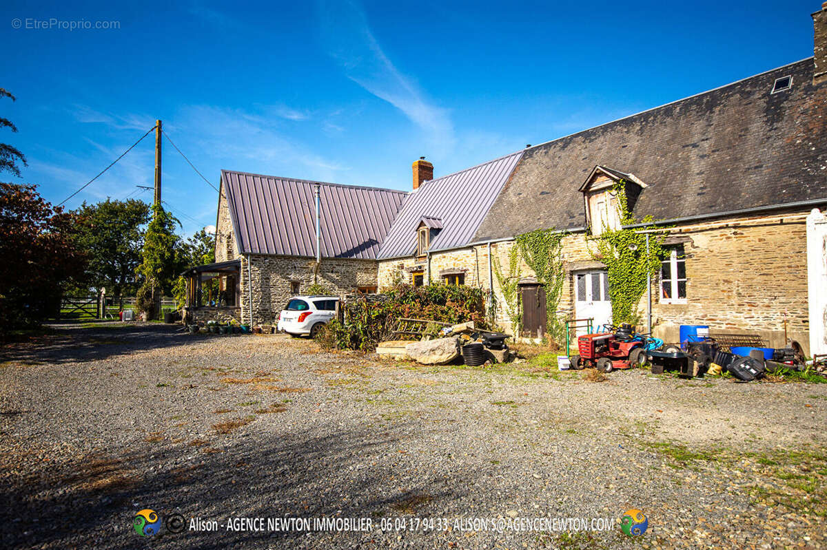 LA MANCHE, NORMANDIE, ARDEVON. 2 maisons, dépendances, terrain. - photo 6